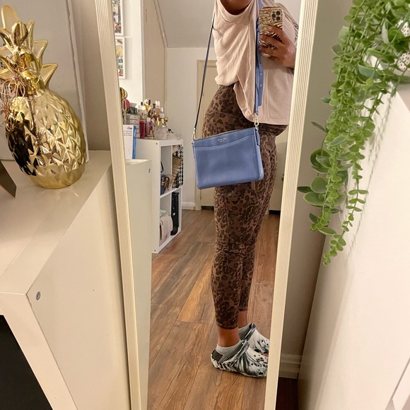 Kate spade crossbody with dust bag - Picture 3 of 9